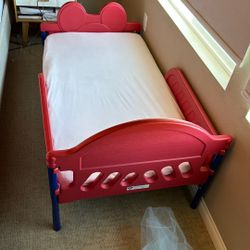 Toddler Bed With Mattress 