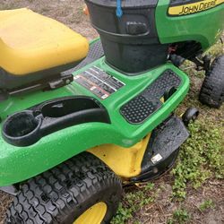 John Deer D110 Runs Great Automatic 