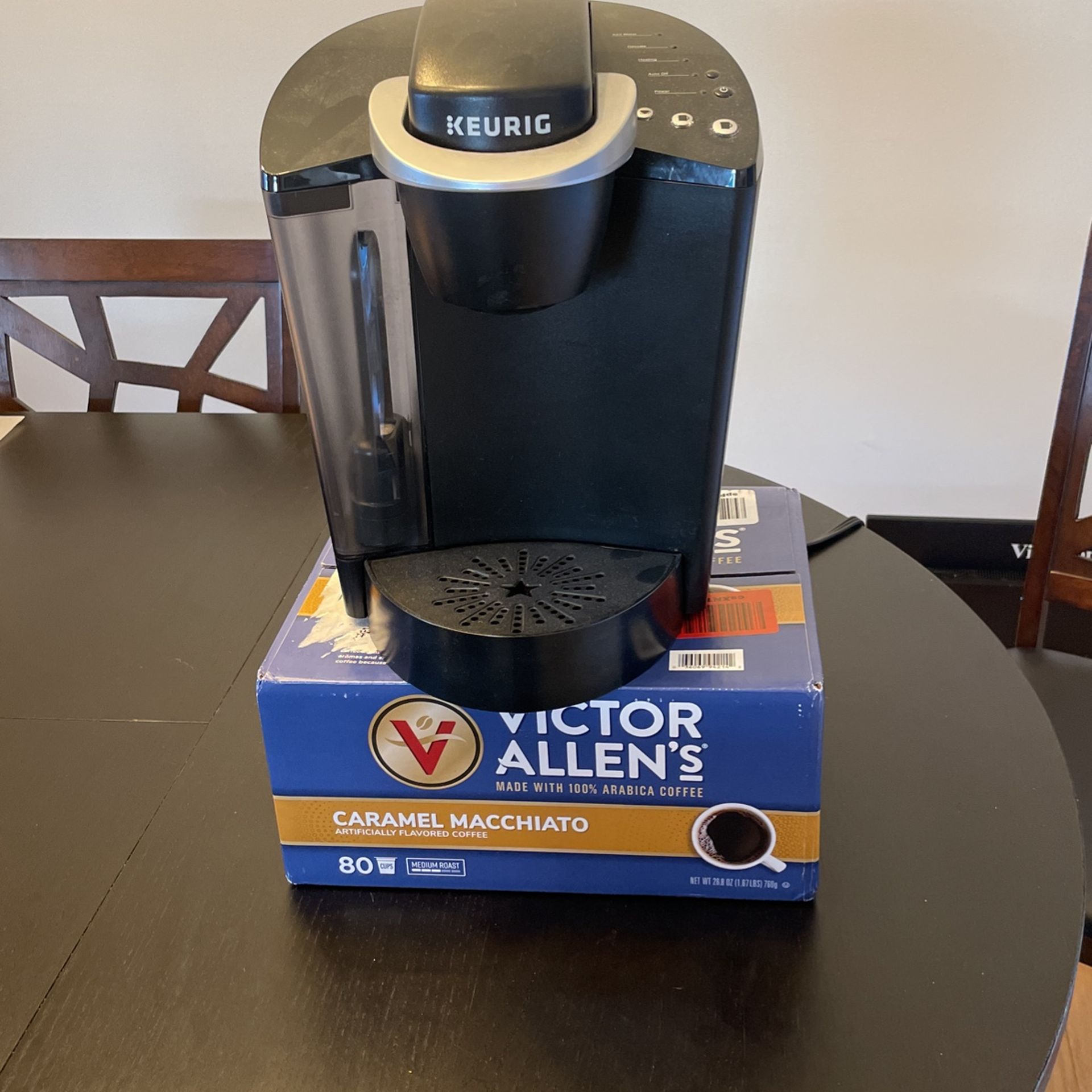 KEURIG K CLASSIC COFFEE MAKER  Plus 80 Victor Allen’s Carmel Macchiato K Cups