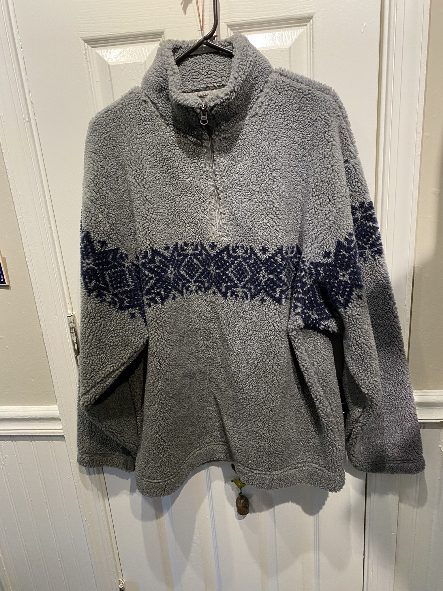 Adult Medium GAP Grey Fleece Pullover