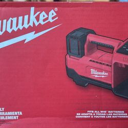 NEW MILWAUKEE M18 INFLATOR (TOOL ONLY)