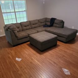 Sectional Sofa And Ottoman