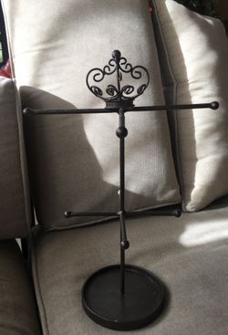 Metal Jewelry Stand