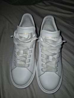 Alexander mcqueen Size 12 250$ Or Trades