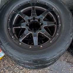 20" Fuel 8 lug rims no caps