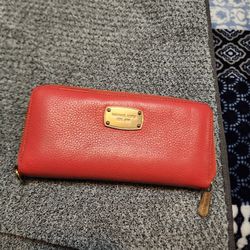 Micheal Kors Coral Wallet