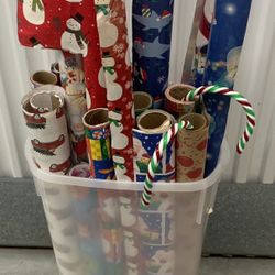 💘 A Bucket Full of Christmas Wrapping Paper... 🚚MOVING OUT OF STORAGE📦