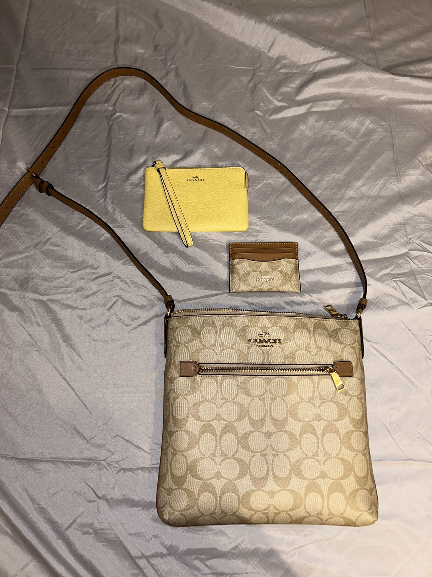 Coach lot- Crossbody, Card Holder and Wristlet