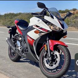 Yamaha R3 2016