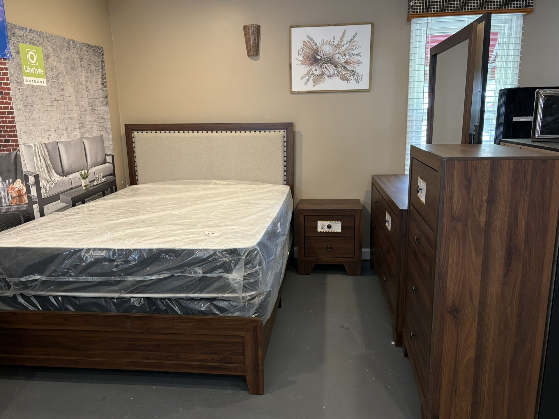 New 5pc Queen Bedroom Set