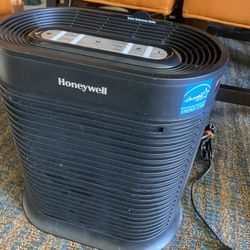 AIR PURIFIER 