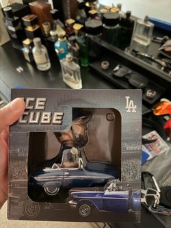 Ice Cube Bobble Head