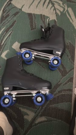 Skates size 11