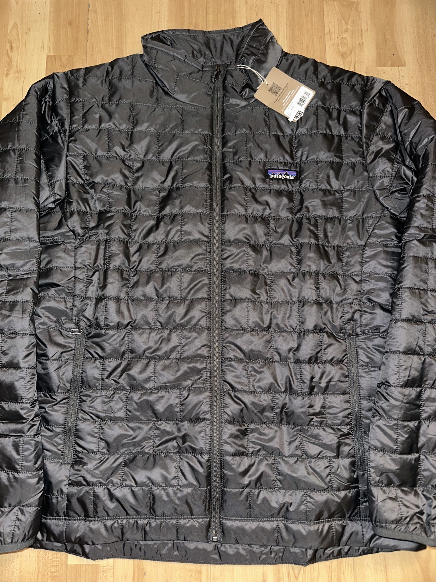 Patagonia M’s Nano Puff Jacket Size Men’s Large Forge Grey NEW WITH TAGS