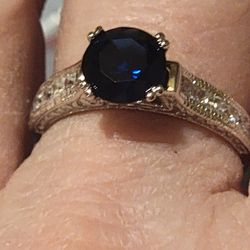 Beautiful Solid 925 Silver With A Natural Blue Sapphire Solitair With AAA White Cz's Along Each Side And In The Middle. 2ct Natural  Blue Sapphire