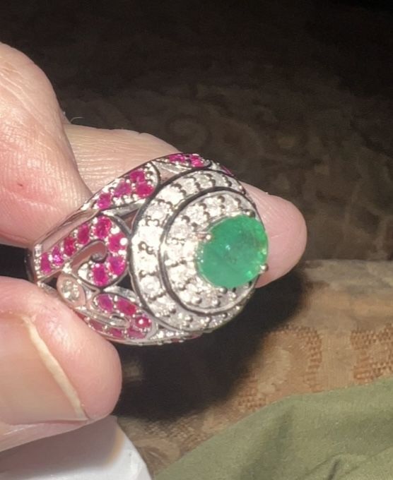 Beautiful White Gold Ring. Never Worn. I Believe The Size Is An 8. It Was A Gift. Asking $600 Obo. Great Christmas Gift