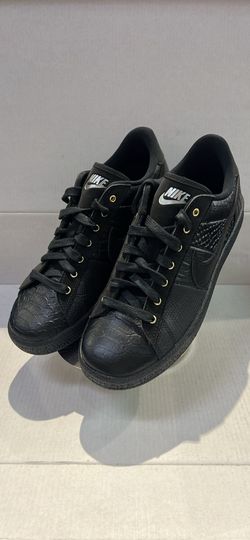 NIKE TENNIS CLASSIC PRM “TRIPLE BLACK”
