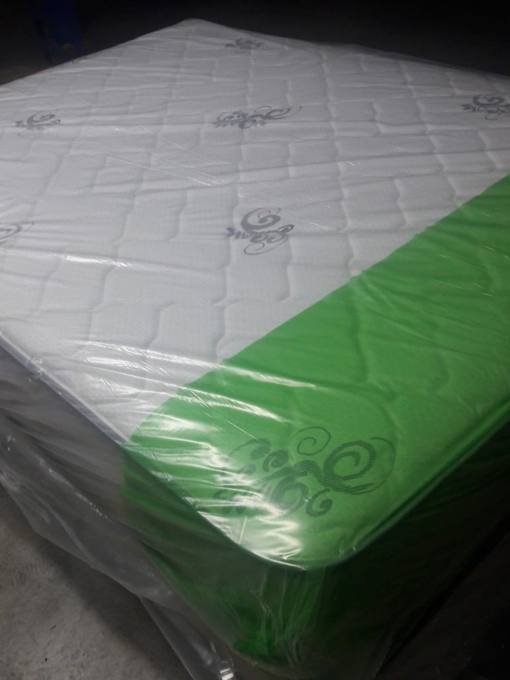 NEW QUEEN 10 INCHES MATTRESS AND FREE BOX SPRING 🌞 FREE DELIVERY WEST PALM BEACH AREA 🚛🚚🏠🌞