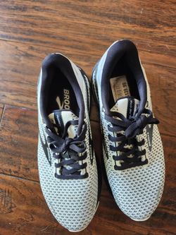 Women's tenis shoes