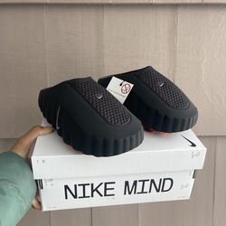 Nike Mind women size 6