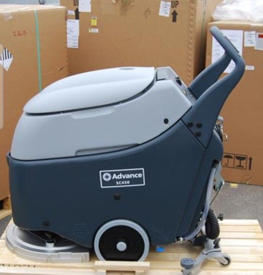 Advance Scrubber 20 inch - Vacuum y Squeegee Escrobeador