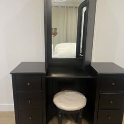 Black 6-drawers vanity