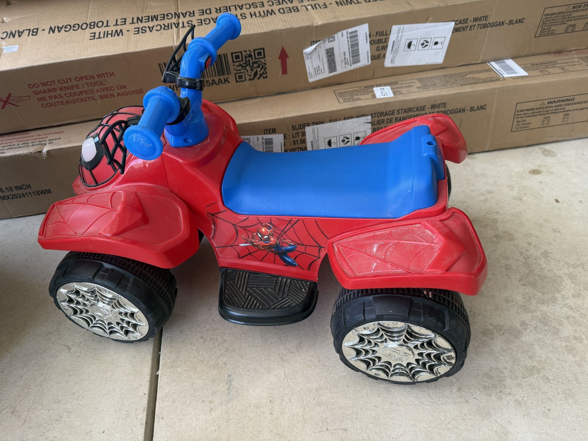 Spider-Man Charging Car