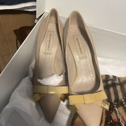 Zapatos Size 7 Burberry 