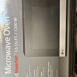 LG Microwave Oven Smart Inverter 1.5cu FT  $99 O o