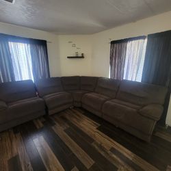 Sectional Recliner Couch