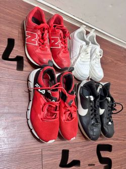 Kids shoes size 4-4.1/2 in good condition 7$ for each