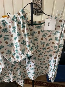 Holiday Pinecone Print Pajama Set