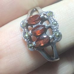 Size 8 - Antique Edwardian Natural Garnet and Marcasite Hand Tooled Unmarked Sterling Silver Ring
