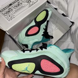 jordan tatum basketball/gym shoes 6.5Y