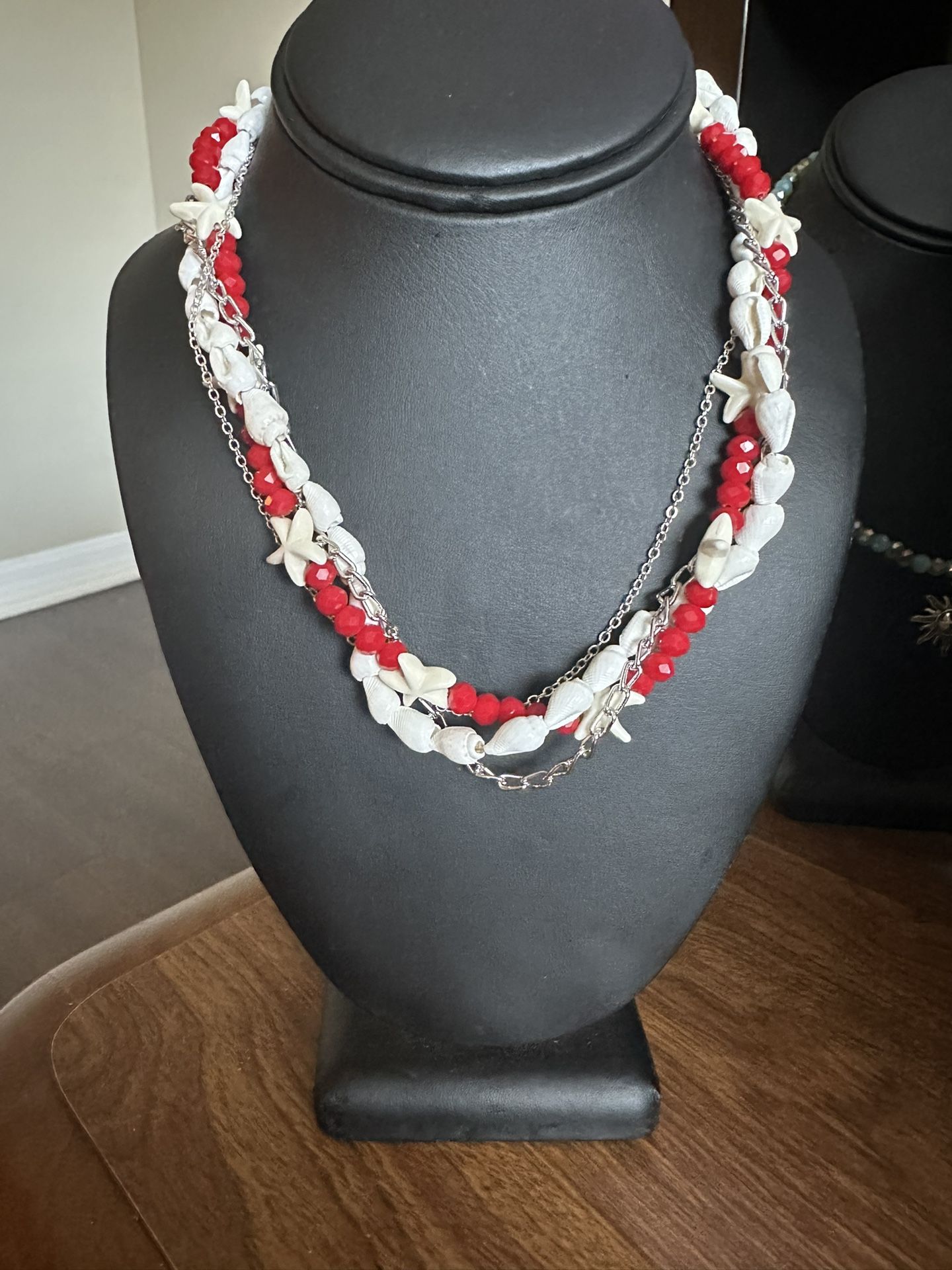 A gorgeous handmade necklace and bracelet set.
