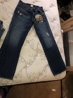 Ed hardy 34x32 distressed jeans