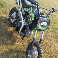 Apollo 7CC Dirt Bike 