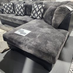 Brand New 2-pc Sectional w Raf Chaise
