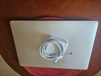 Apple Macbook Pro i7 16gb Ram 500gb SSD Drive 2.6ghz 4GB GPU Vram   2019