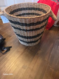 Round basket