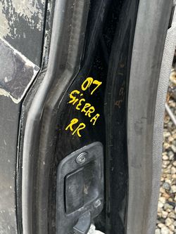 2007 Sierra extra cab right rear door