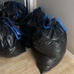 Tons of clothes lot sale