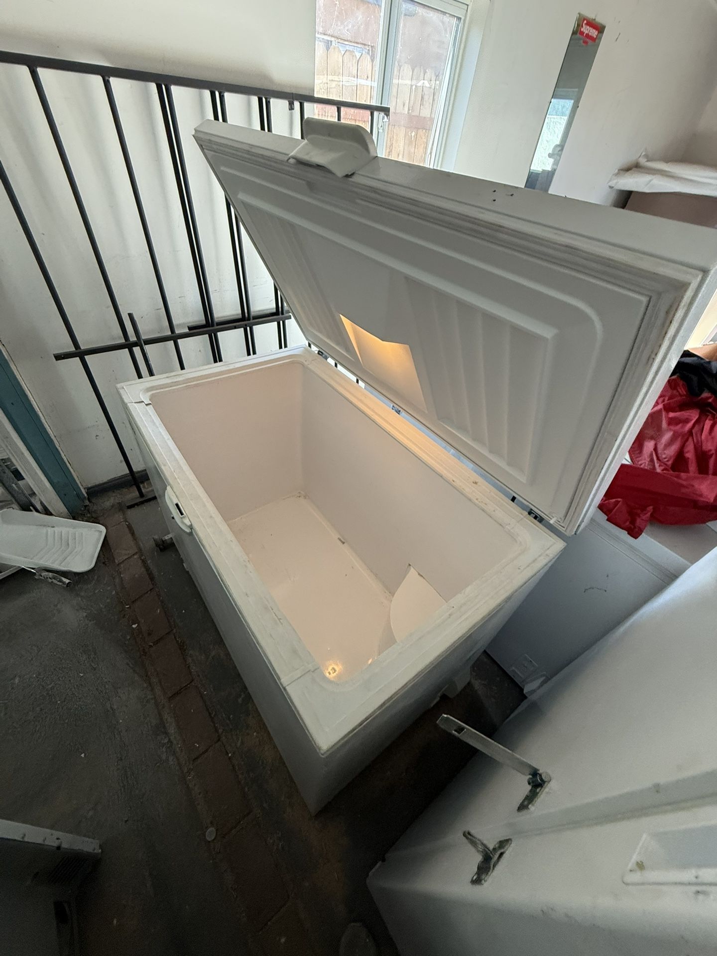 Whirlpool Chest Freezer – Works Great! Clean & Ready to Use