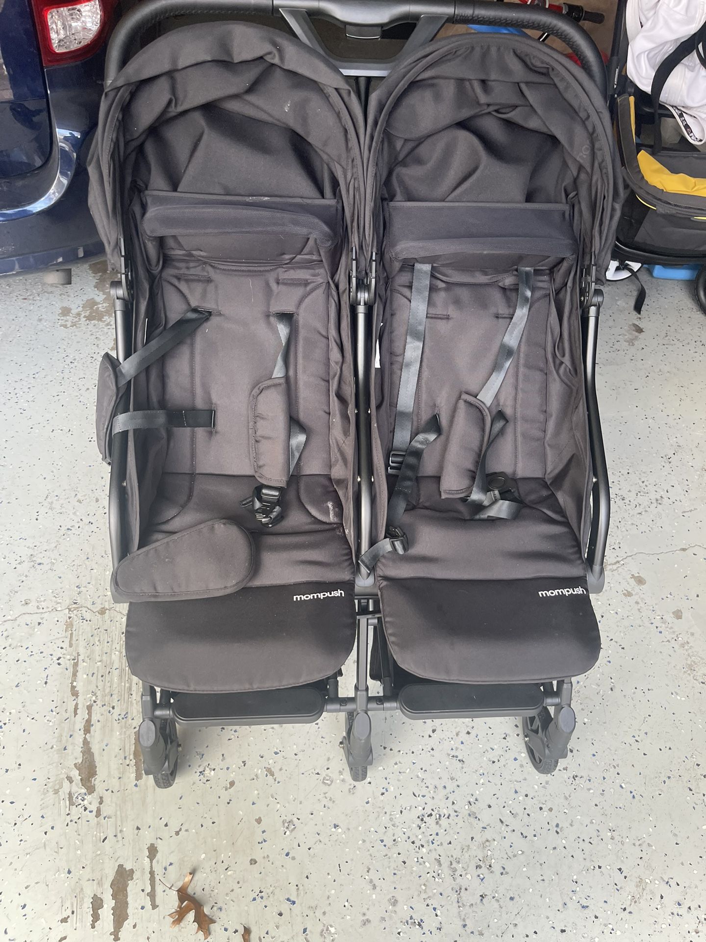 Mompush double Stroller