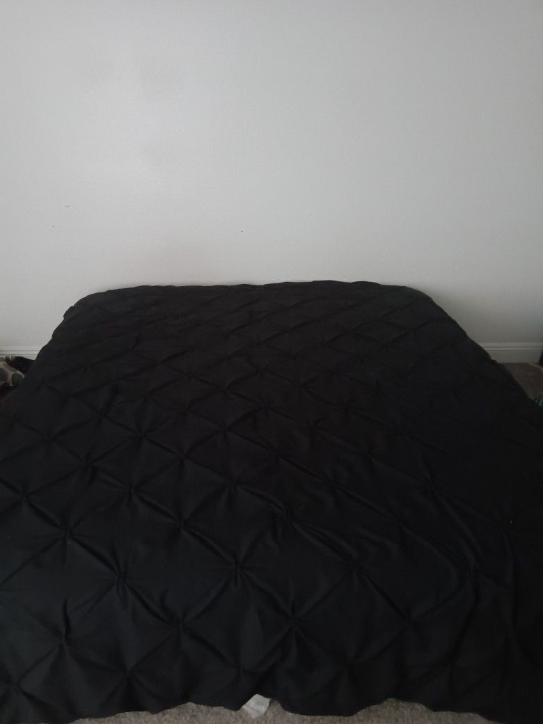Cali King Bed And Box Spring 6 Mos Old Home & Garden