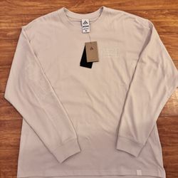 BRAND NEW NIKE ACG MENS LONG SLEEVE T-SHIRT
