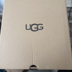 UGG classic mini fluff