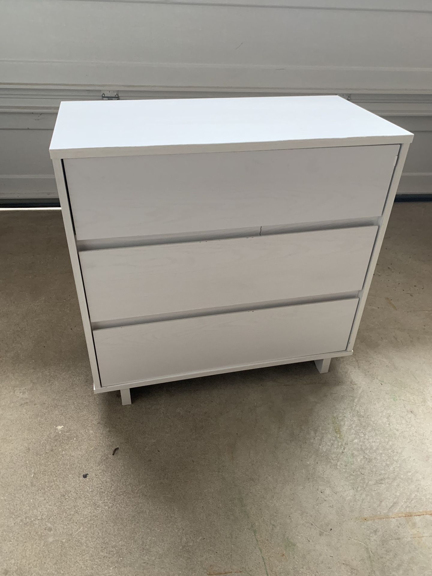 3 Drawer Dresser (White Wood)