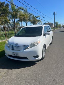 2015 Toyota Sienna