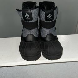 Young Boys' Columbia Winter Boots